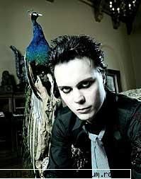 doar face parte din trupa ...:p nu? ville